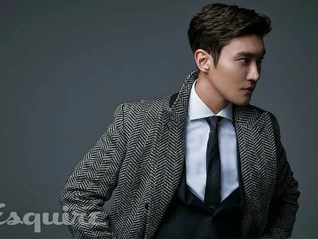 SUPER JUNIOR Choi Si Won, released pictures in Hong Kong.