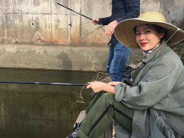 Actress Son Ye Jin, updated SNS. ”Fishing in Mid-autumn celebrations (Chuseok).”