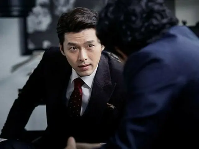 Actor Hyun Bin released the still cut of the movie ”Kun”. This is the first timethat he plays a role
