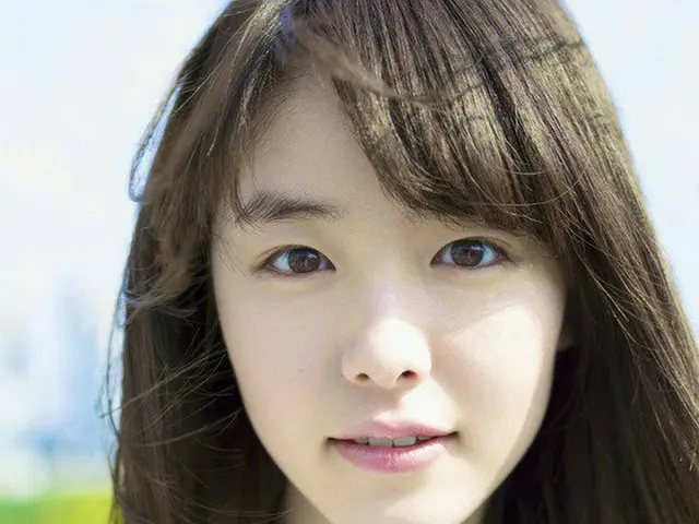 Actress Karata Erika (20) joined Actor Lee Byung Hun's management office BHEntertainment.