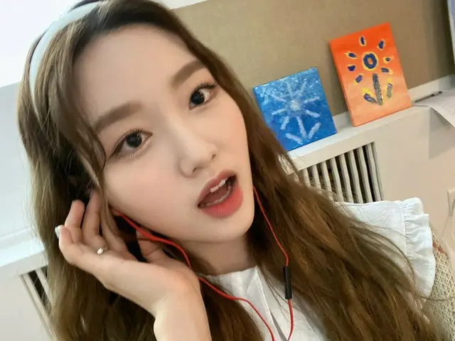【t公式】이달의 소녀（ Loona）、[#고원 / #GoWon] 난 오빛 생각이 날 땐 노래를 들어...😎🎧🎶<br><br>#이달의소녀 #L