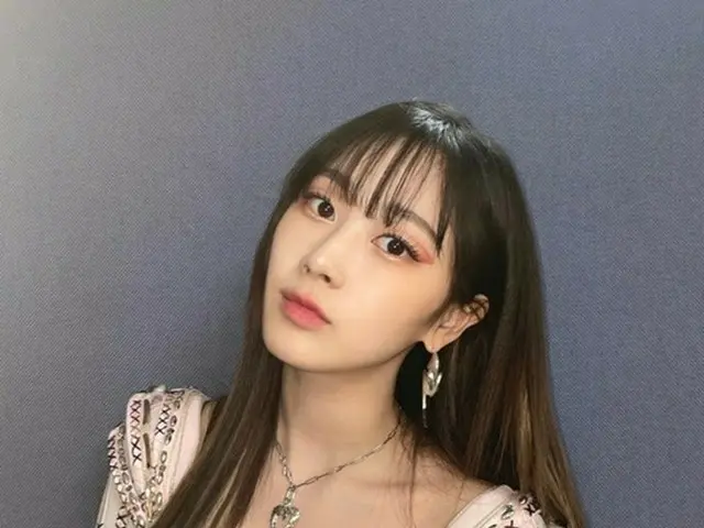 aespa GISELLE 부적절한 가사 립싱크 사과. ● 온라인에서 최근 GISELLE가 촬영 현장에서 흘러 나온 노래를 흥얼 거리는 영상이 확