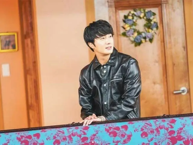 Actor Jung Il Woo injured his eyes while shooting the action scene of the movie”Highway Family” ...
