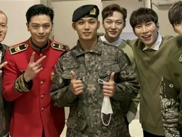 육성재&임현식 제대의 'BTOB', 18일 KBS 쿨 FM 'BTOB의 키스 더 라디오'에 완전체로 출연에. .