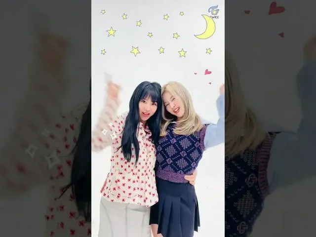 【公式】"트와이스"、You and I Dancing in the Moonlight 🌙✨  