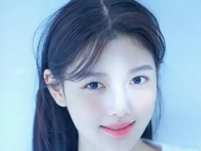 여배우 김유정, DingoRecord를 통해 Giriboy와 함께 음원을 발표. .