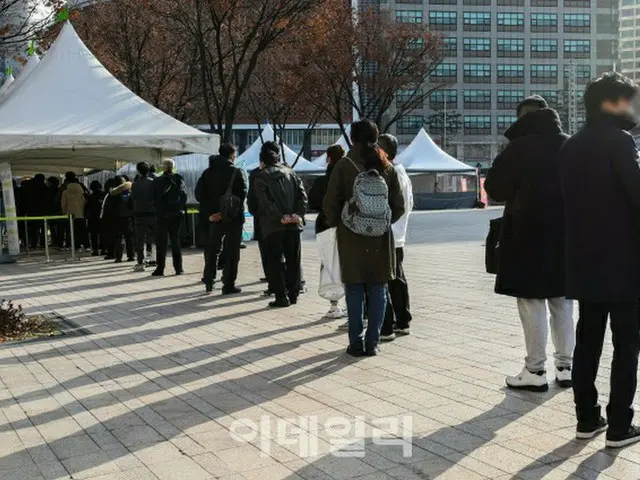 오늘 발표한 한국의 신형 코로나 신규 감염자수, 7022명. 3일 연속으로 7000명을 넘는다. 중상자도 3일 연속 800명 넘는 852명에게.