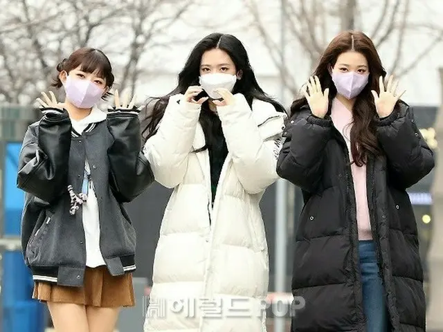 IVE 원영&유진&레이, 라디오 '김용철의 파워 FM' 출연을 위해 SBS에. .