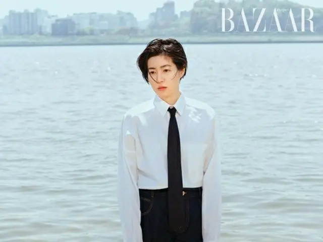 Actress Shim Eun Gyeung, released the pictures. Harper's BAZAAR. .. ..