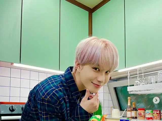 정우(NCT), 일본에서 귀국 후 PCR 검사로 신형 코로나 바이러스 감염을 확인… 모든 스케줄을 중단하고 집 대기 중. .