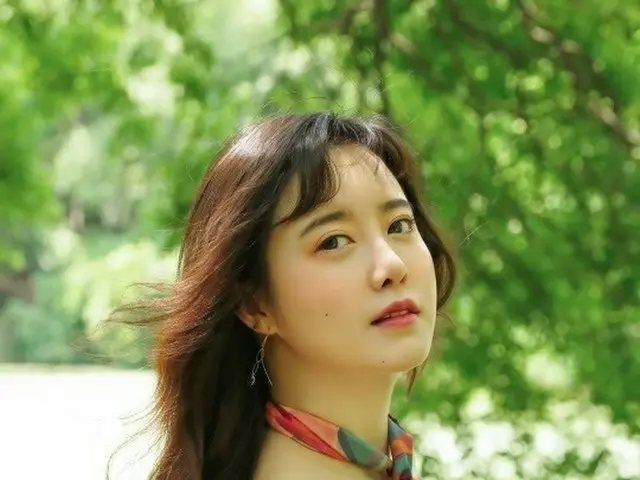 Actress Ku Hye sun, released the pictures. MAG & JINA. .. ..