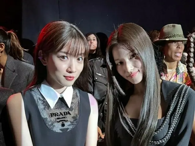 나가노 메이 & 사나 (TWICE), 「밀라노 패션 위크」PRADA 쇼에서의 2 샷이 화제. .
