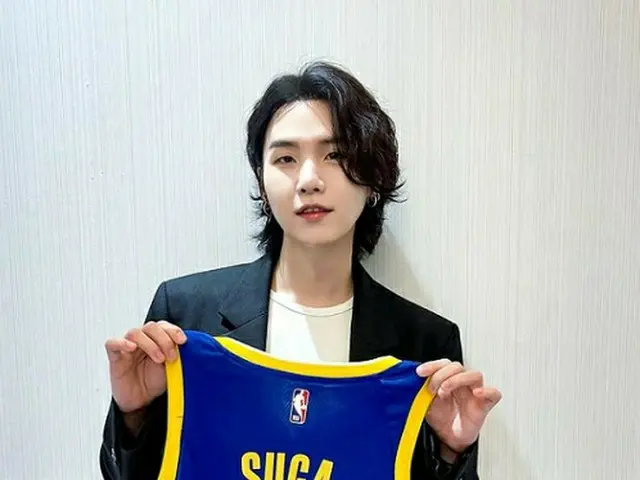 SUGA (BTS), 일본 도착 후 사진 추가. .