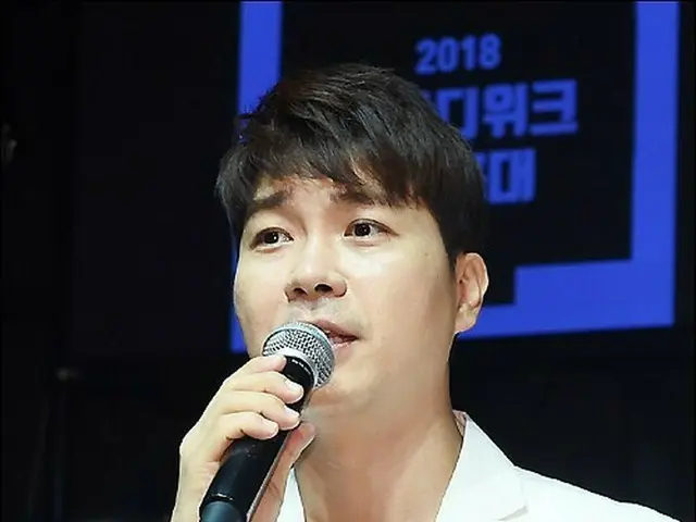 “실부로부터 폭행·폭언으로 병원 반송” 탤런트의 박수헌, 방인 조끼를 입고 서울 서부지검에 가고 있던 것을 변호사가 밝혔다. .