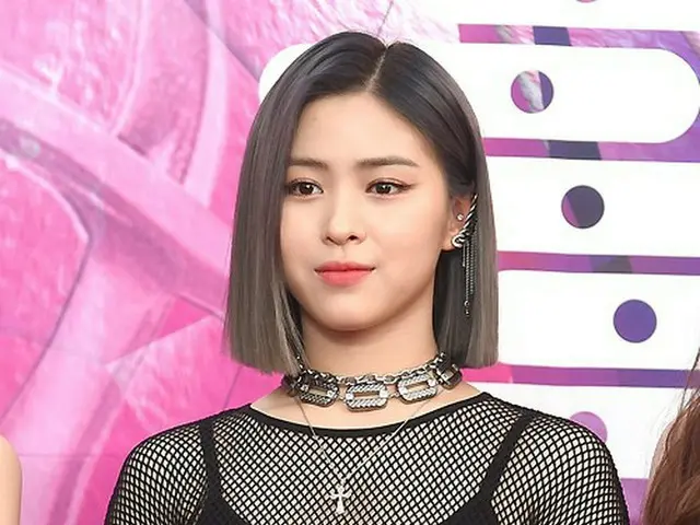 '있지' 류진&예지, VL아이브에서 조이(RedVelvet)에 대한 언급이 찬반양론에. . ● 크러쉬의 노래를 들으면서 팬들로부터 '세금을 더 