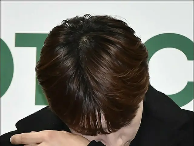 'OMEGA X' 태동, 누나가 Instagram에서 SPIRE엔터 앞에 소속된 2Y엔터에 대해 노출. . ● 휴대전화를 몰수당하고 할아버지가 