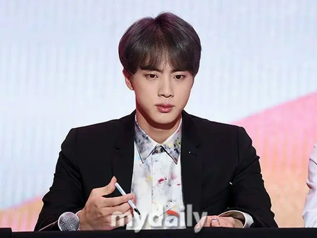JIN appealed in the fan community, ”There is an article that I didn't want to beappear, ARMYs, pleas