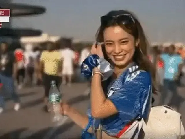 월드컵 KBS영상(FIFA국제영상)에 비친 ‘수수께끼의 미녀’가 한국에서 화제에. 일본의 걸즈 밴드 「PARADOXX」의 드러머·SHONO씨. 