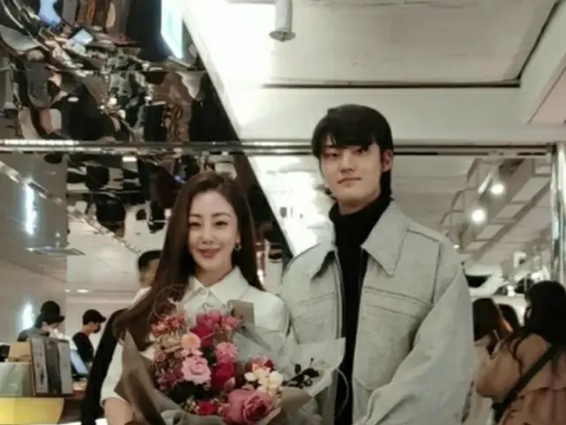 오나라, 드라마 'SKY 캐슬'로 아들 수한 역이었던 이유진과의 2샷이 화제에. .