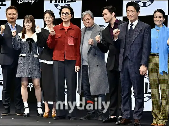 배우 최민식, 송석, 이동희, 호성태, 류현경, 송은서, 김주룡, 디즈니+ 오리지널 한국드라마 '카지노' 제작발표회에 참석. .