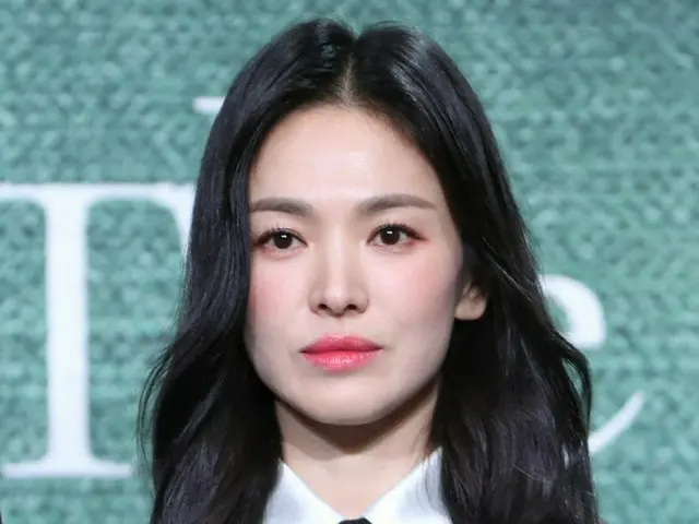 송혜교, 성신여대 서경덕 교수와 함께 재미대한제국공사관에 안내서 1만부를 기부. . ●안내서에는 재미대한제국공사관의 소개, 주요 연혁, 각 플로