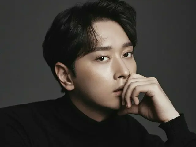 장성(2PM) 강윤성 감독의 단편 영화 '홍콩 within me'의 주연에. 아버지가 되어 첫 작품이 된다. .