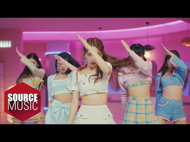 LE SSERAFIM, 「FEARLESS -Japanese ver.-」OFFICIAL M/V가 공개 15시간에 200만 재생을 돌파. .  