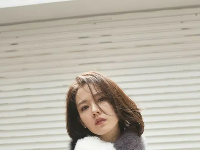 Actress Son Ye Jin, released pictures.