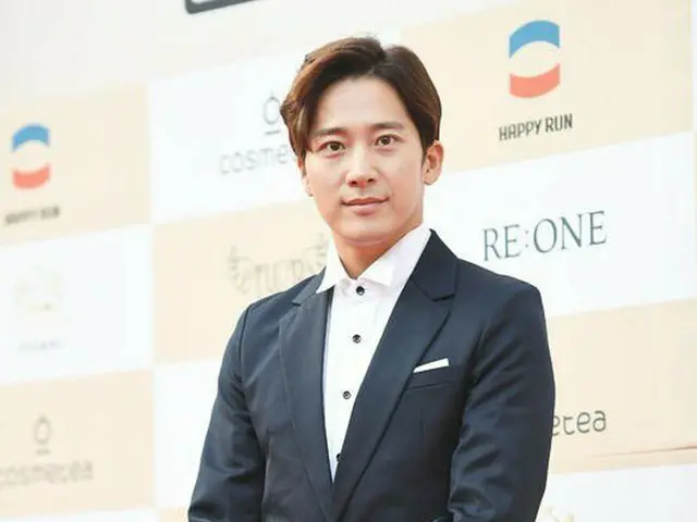 Actor Lee Wan participates in a red carpet event. ”Shin Film” Arts FilmFestival.