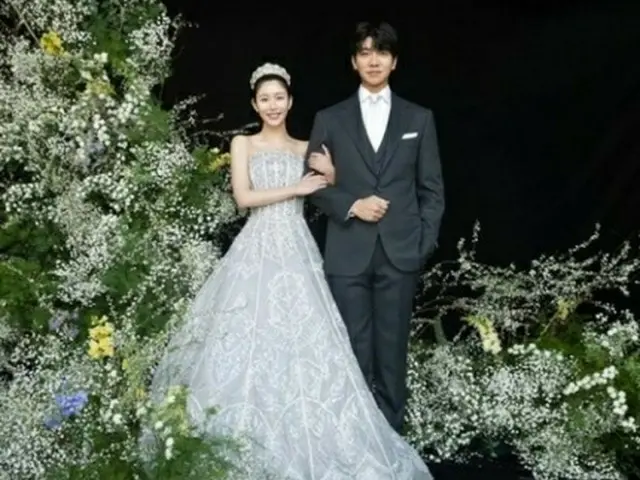 Lee Seung Gi denies the suspicion of wearing sponsored jewelry at the wedding. .During the ceremony,