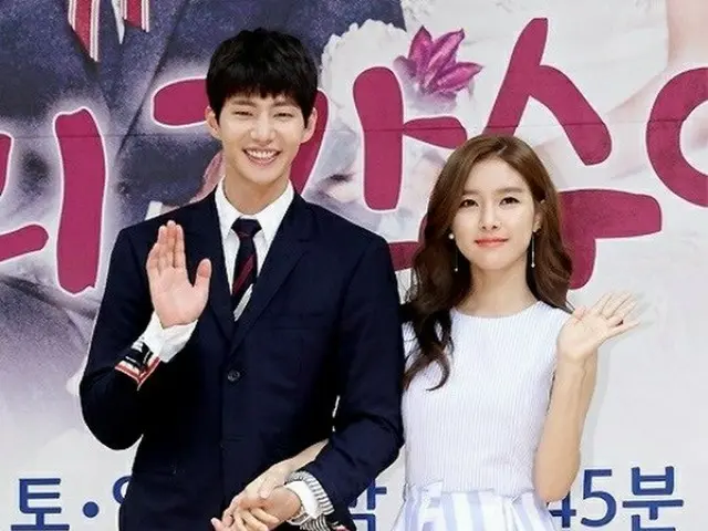 송재림_&김소은, 열애설이 재부상. . ●Instagram 스토리에, 같은 장소에서 찍힌 것 같은 장미의 사진을 게재로 러브스타그램에서는? 의 