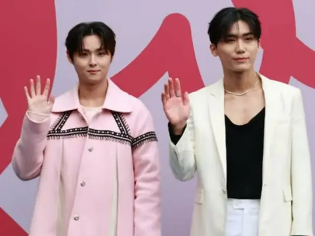 'DKZ' 종현&민규, 4일 오후 'F/W24 서울패션위크-곽현주 컬렉션' 쇼에 참가하는 모습.