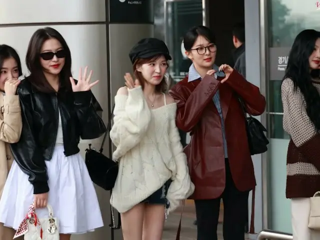 RedVelvet, 'SMTOWN LIVE2024 SMCU PALACE@TOKYO'를 위해 20일 오전 출발의 모습 @ 김포국제공항.