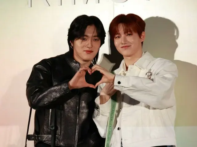 'TREASURE' 하르트&준규, RIMOWA의 포토콜에 참석하는 모습.