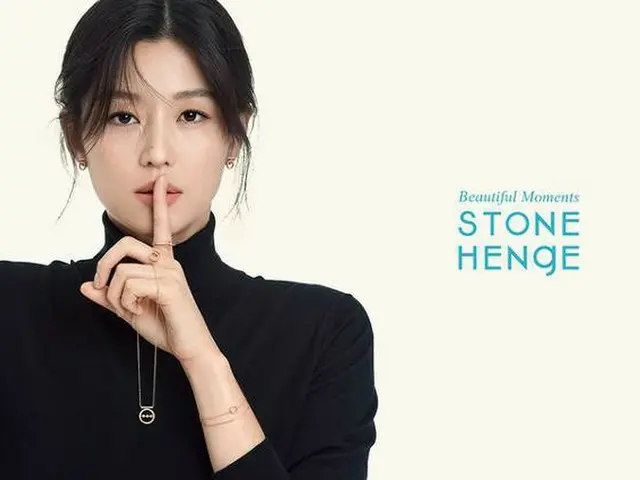 Actress Jun Ji Hyun, photos from Jewelry brand ”STONEHENgE”.