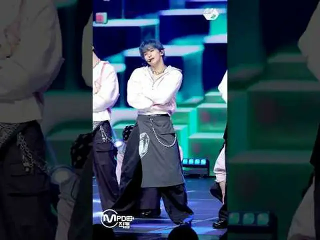 시즈니 기 살려주는 칠러 마크 춤선<br><br>More from #M2? :D<br><br>Facebook:   <br>X:          