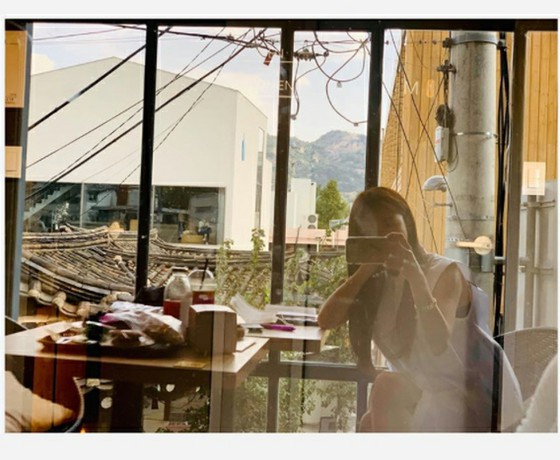 하지원, 여유있는 가을의 일상을 공개 ... 거기에있는 것만으로 마음을 따뜻하게하는 치유의 비너스