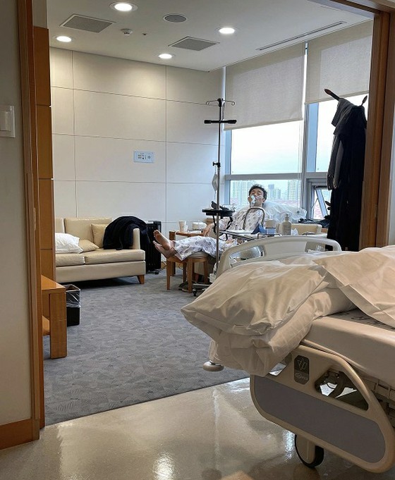 배우 최민수&강주은, ‘응원과 기도로 빨른 회복’ 함께 감사… 오토바이 사고로 수술 후 밝은 근황 공개