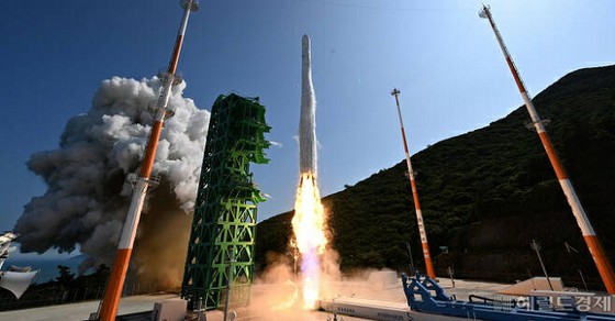 한국 국산 로켓 '발사 성공'… '우주 강국으로 도약'=한국 보도