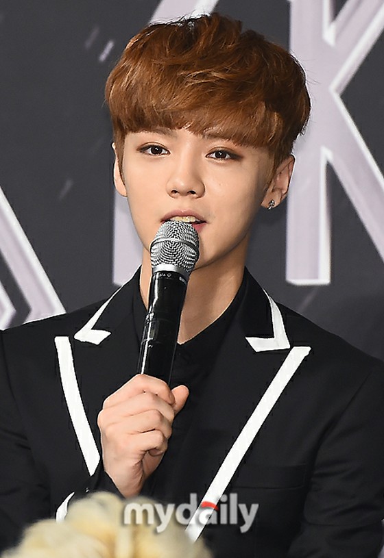 중국 여배우 관샤오통의 아버지, 딸과 LUHAN(전 EXO)의 '결혼설'을 직접 부정