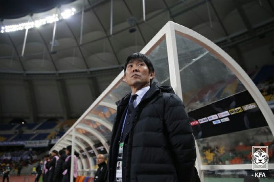 <W해설> 축구 월드컵, 일본 결승 토너먼트 진출을 한국 언론은 어떻게 보도했나?