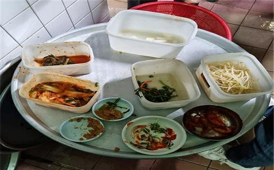 손님이 먹어 남은 요리를 재이용한 음식점, 11곳을 적발 = 한국