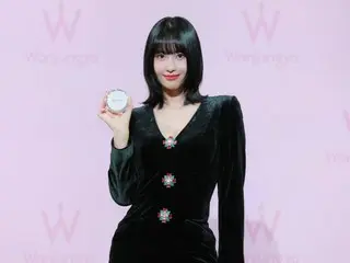 【이벤트 레포】Wonjungyo 브랜드 뮤즈의 Momo(TWICE), 탄생 1주년 기념 신비주얼&신제품 발표회에 화려한 메이크와 세련된 의상으로 등단…“흰색
 MOMO”와 “검은 MOMO”를 선보이는