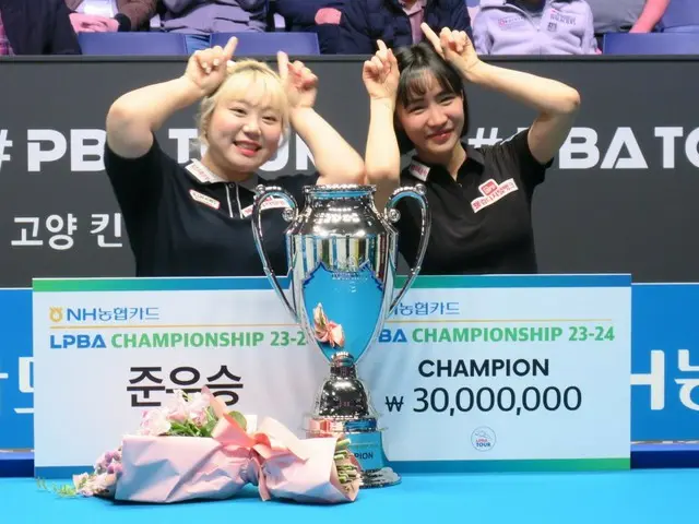 決勝で敗れたキム・イェウンと優勝したチェ・ヘミ