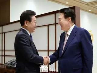 처음 열린 한국의 윤 대통령과 최대 야당 대표의 회담 = 일치점 적고 먼 '협치'로 가는 길