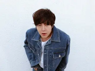 장군석, 데님룩이 멋지다... 그라비아의 비하인드 컷?