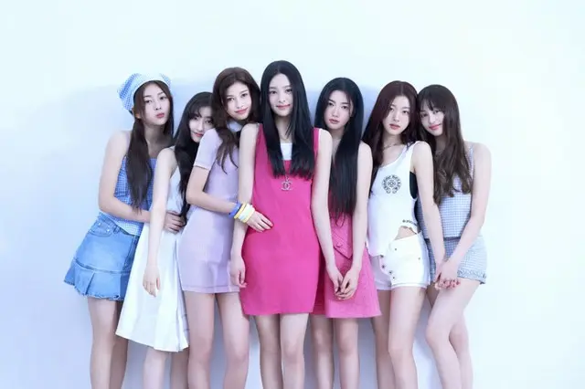 [写真提供=TITAN CONTENT]左からBOME、AURORA、MICHI、NAHYUN、SEOHYEON、ARIN、KATELYN