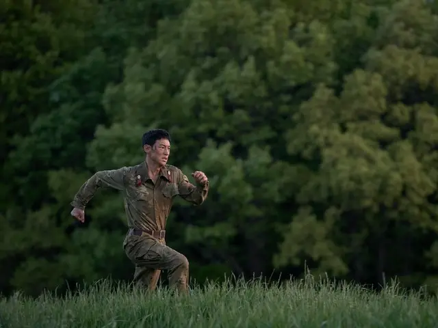 Lee Je Hoon이 자신감을 보이는 영화 '탈주', 메이킹 영상 제1탄 공개!