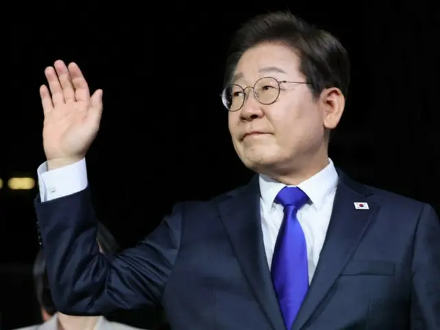한국·이 대통령의 재판이 잇달아 연기=법원의 판단 근거는 헌법 제84조의 '불소추특권'
