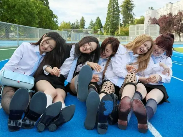 「KiiiKiii」、新曲「DANCING ALONE」で描く“今”を生きる感情のプレイリスト…友情と青春が弾けるエモーショナルな夏の記録